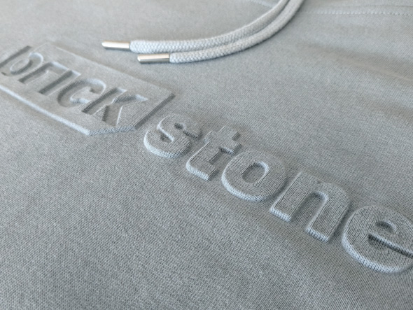 Embossing op kleding